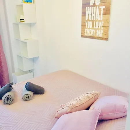 Promenade 3br 2 *